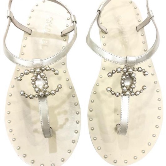 SOLD Chanel Pearl CC  Thong Sandals Eu 37 - Picture 1 of 4